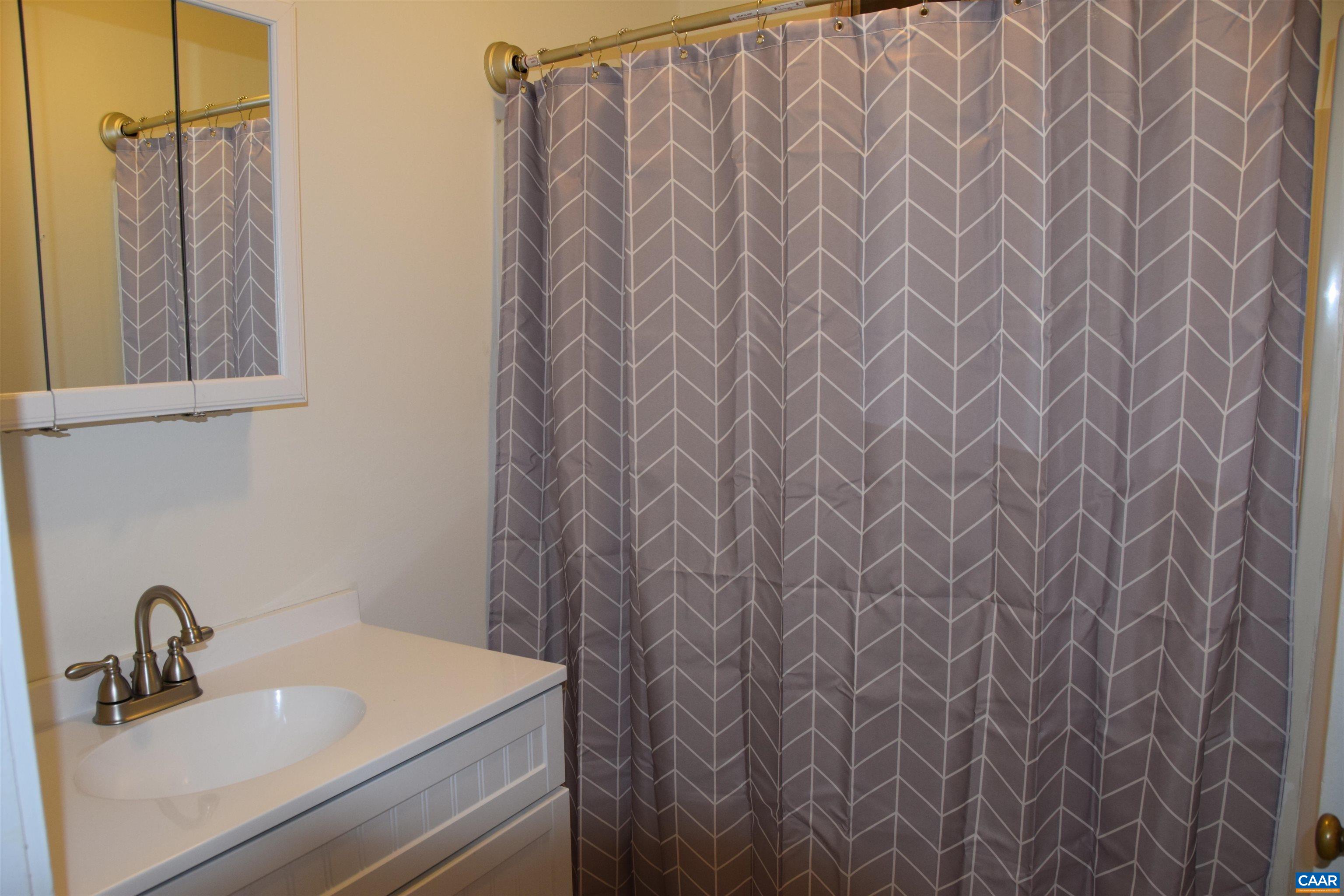 107 Harris Road, Unit B Charlottesville, VA 22903 - Photo 11 of 14