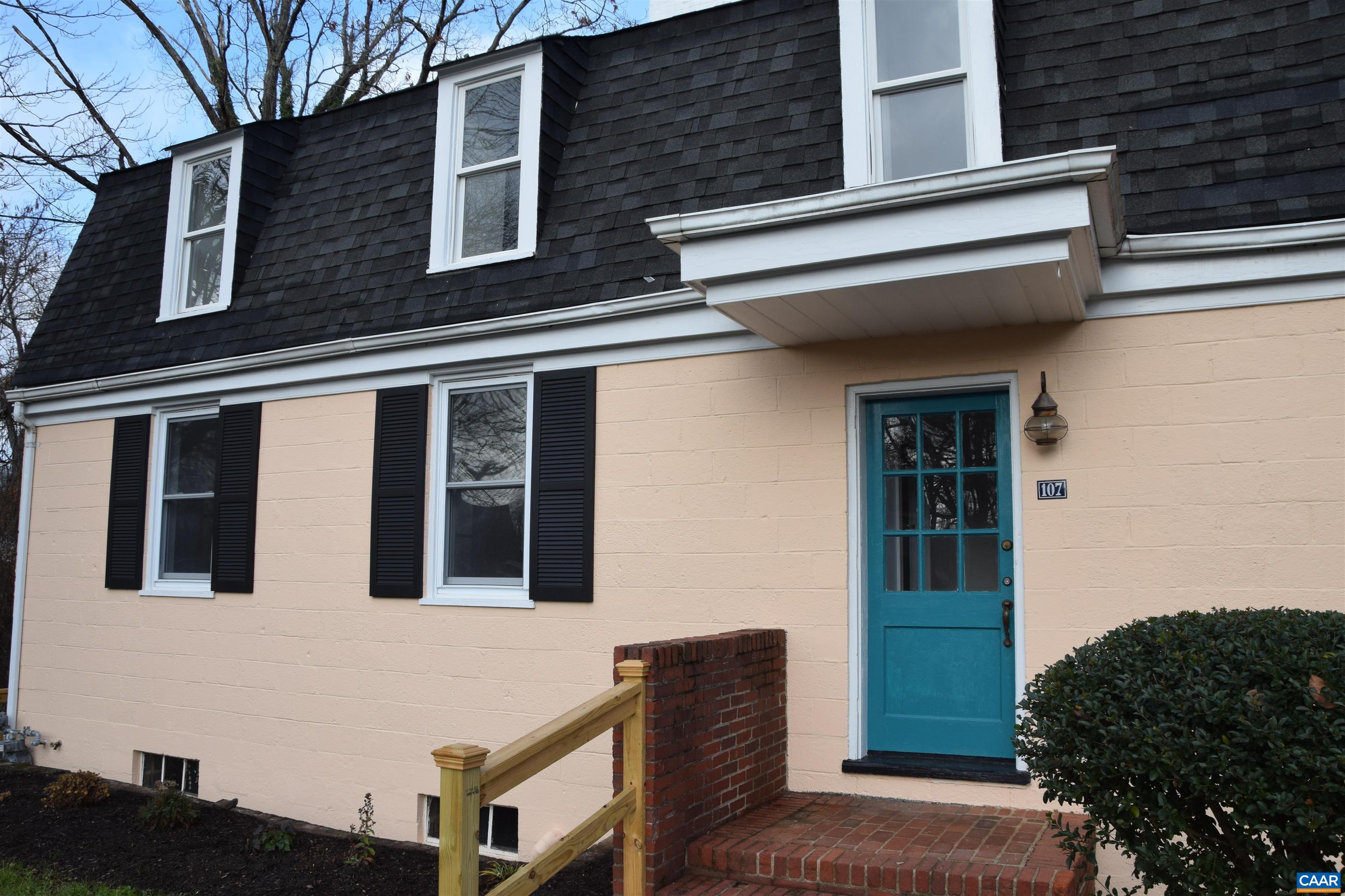 107 Harris Road, Unit B Charlottesville, VA 22903 - Photo 2 of 14