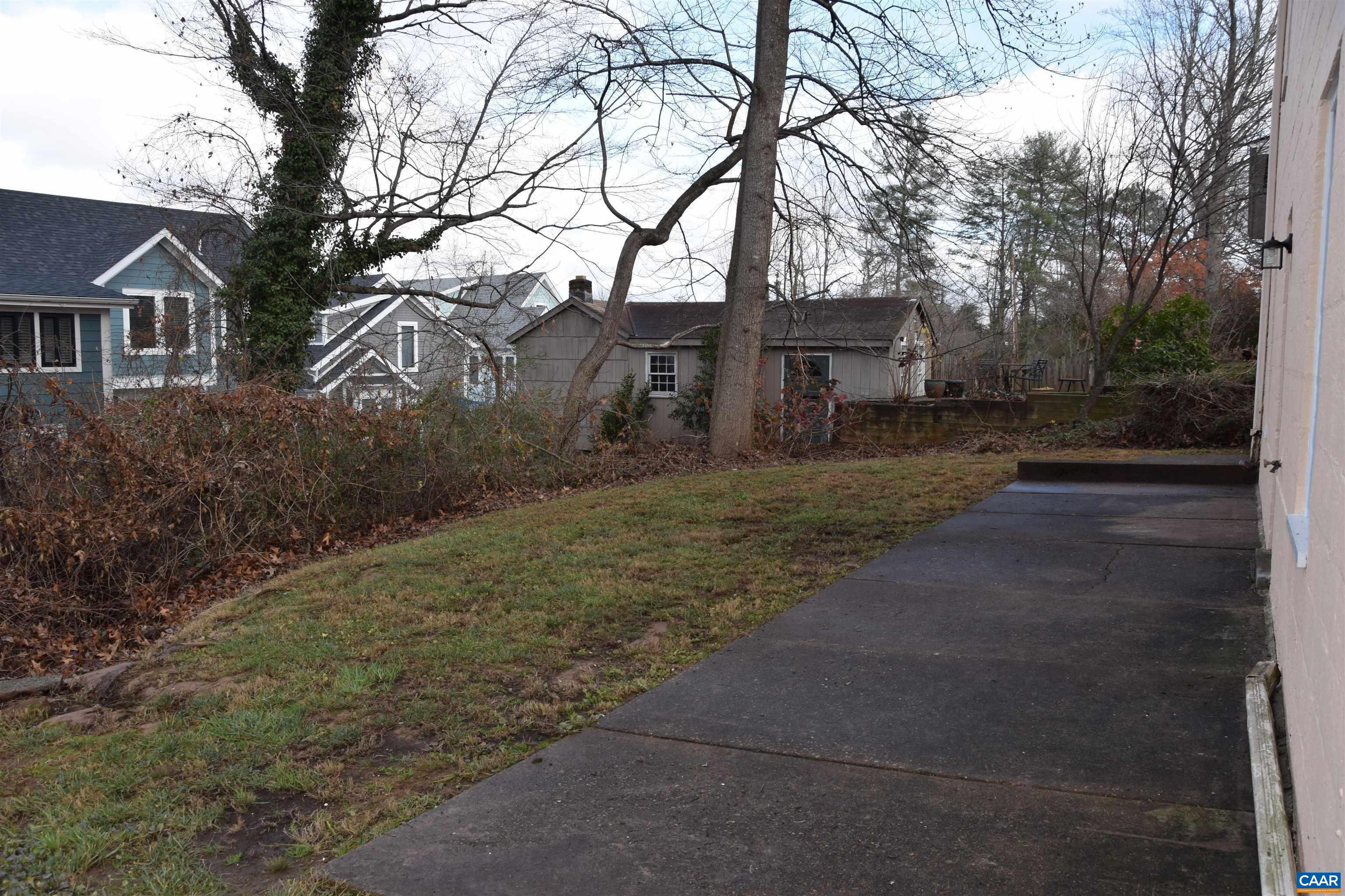 107 Harris Road, Unit B Charlottesville, VA 22903 - Photo 4 of 14