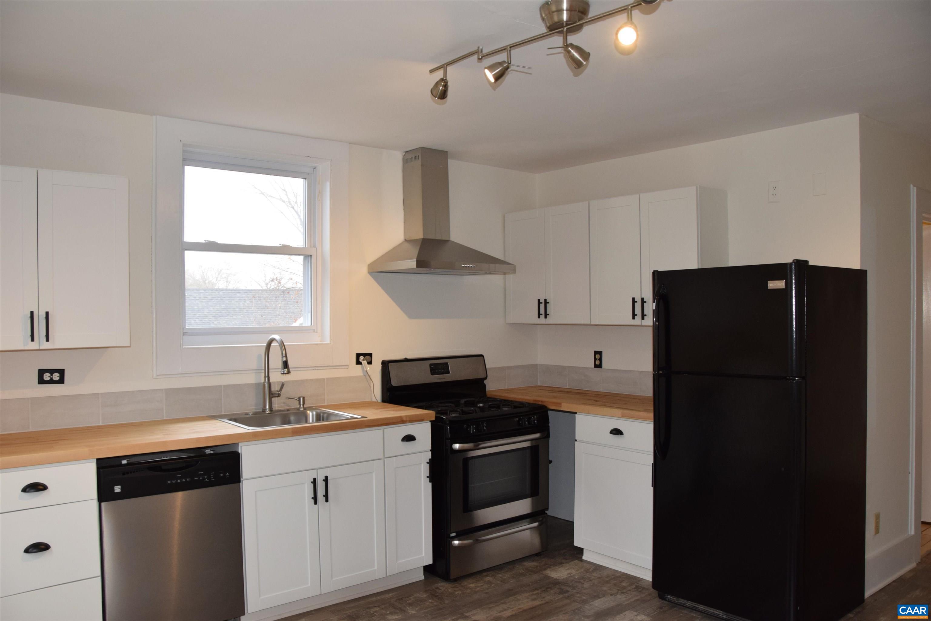 107 Harris Road, Unit B Charlottesville, VA 22903 - Photo 8 of 14