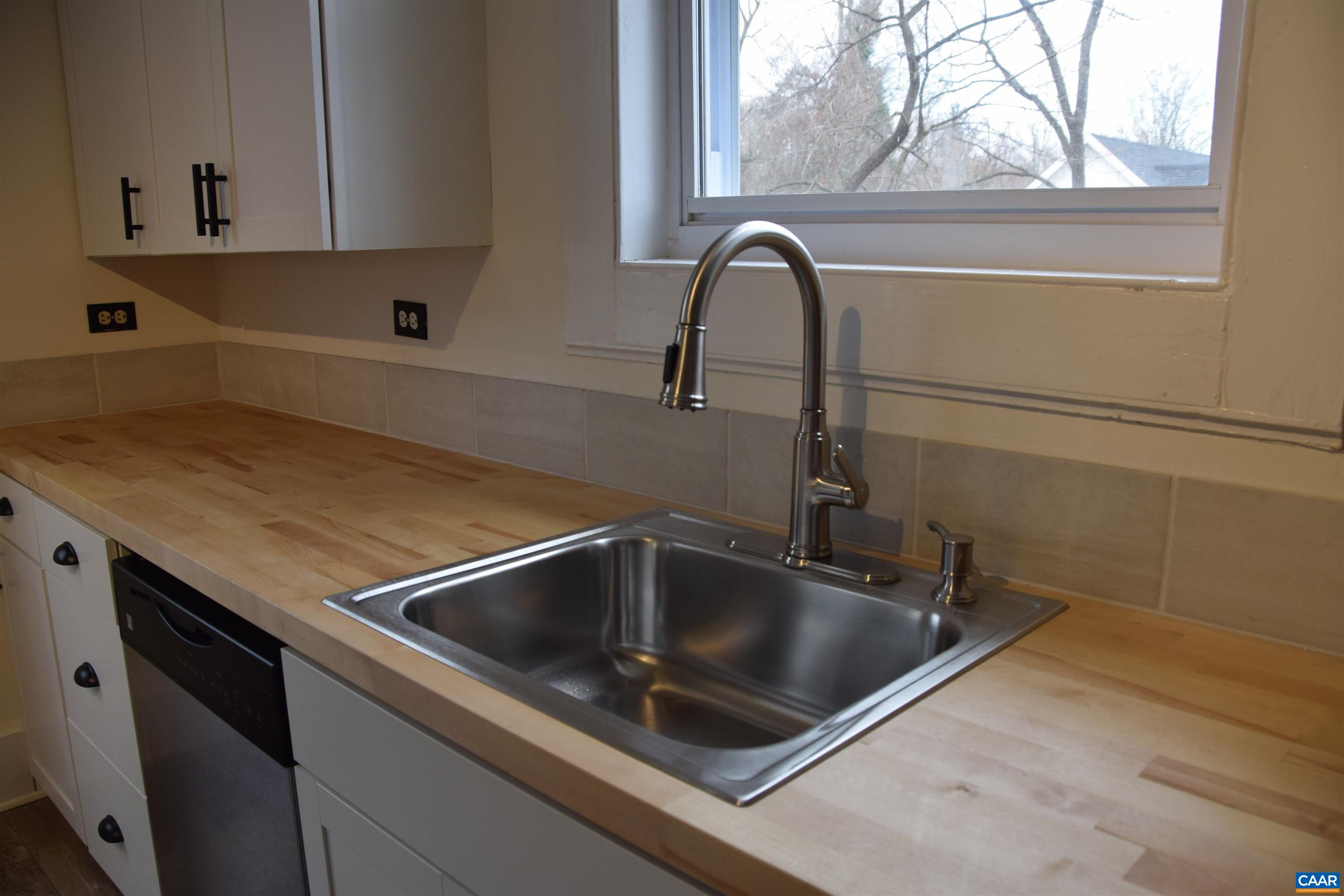 107 Harris Road, Unit B Charlottesville, VA 22903 - Photo 9 of 14