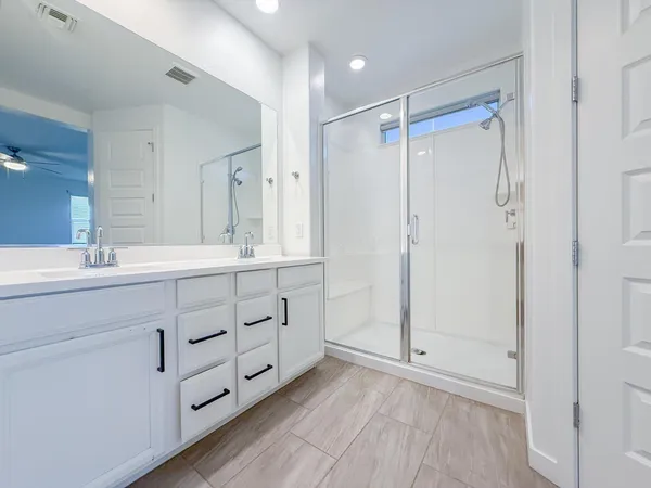 $2,595 | 3811 South 64th Drive, Phoenix, AZ 85043