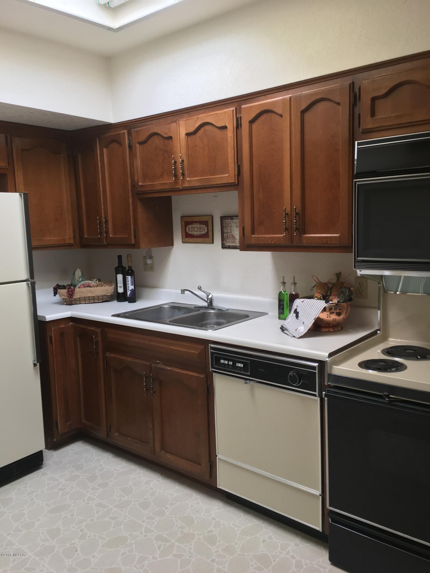 285 South Kolb Road, Unit 24 Tucson, AZ 85710 - Photo 8 of 19