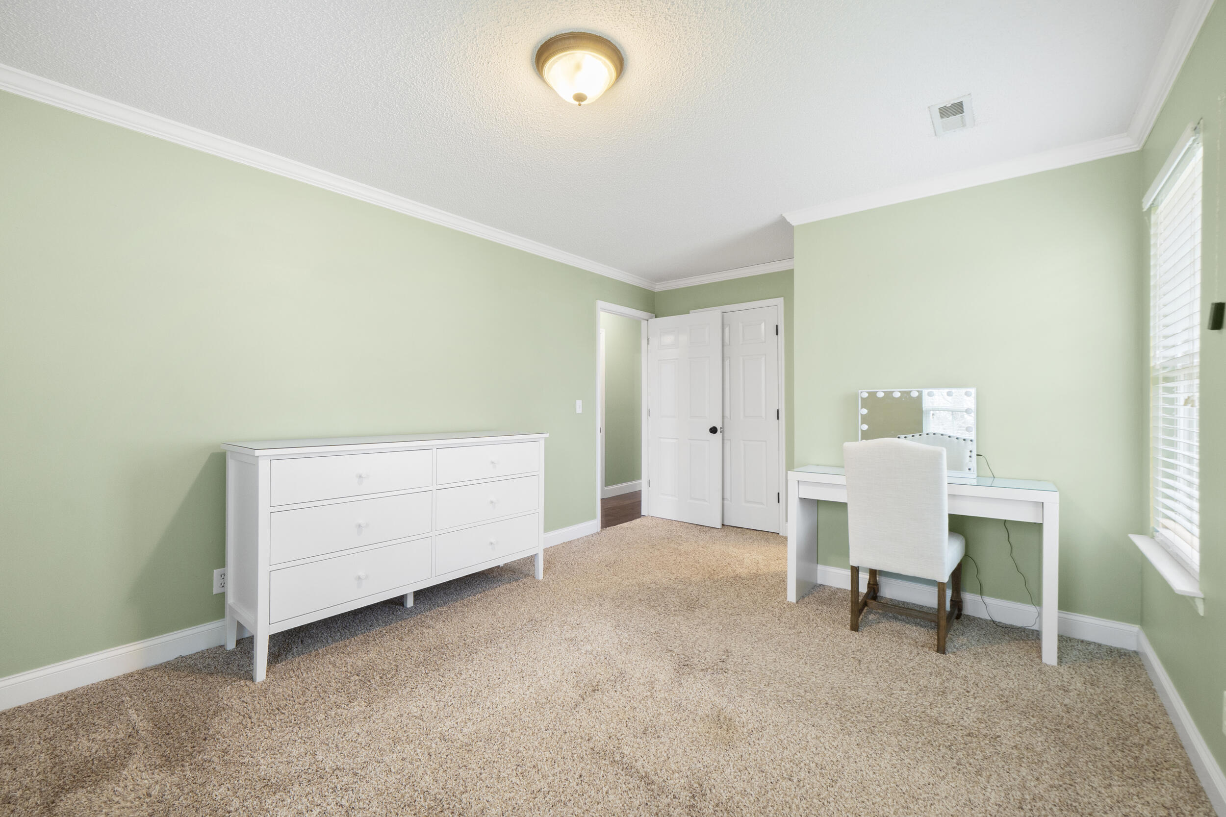797 Kings Row Cohutta, GA 30710 - Photo 18 of 31 Primary Bedroom