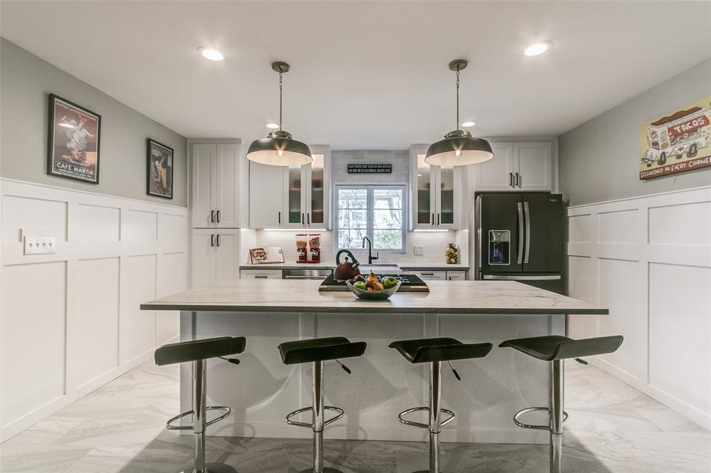 2012 North Locust Street Denton, TX 76209 - Photo 5 of 39 Exquisite Kitchen with Real Quartzite!