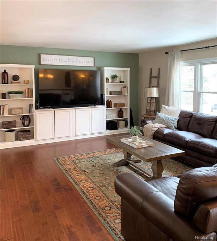 5823 Hinchey Road Howell, MI 48843 - Photo 12 of 47