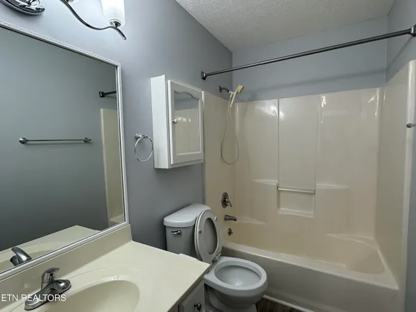 $2,100 | 103 Pinewood Drive, Lenoir City, TN 37771