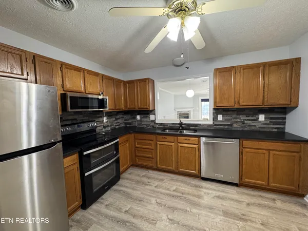 $2,100 | 103 Pinewood Drive, Lenoir City, TN 37771