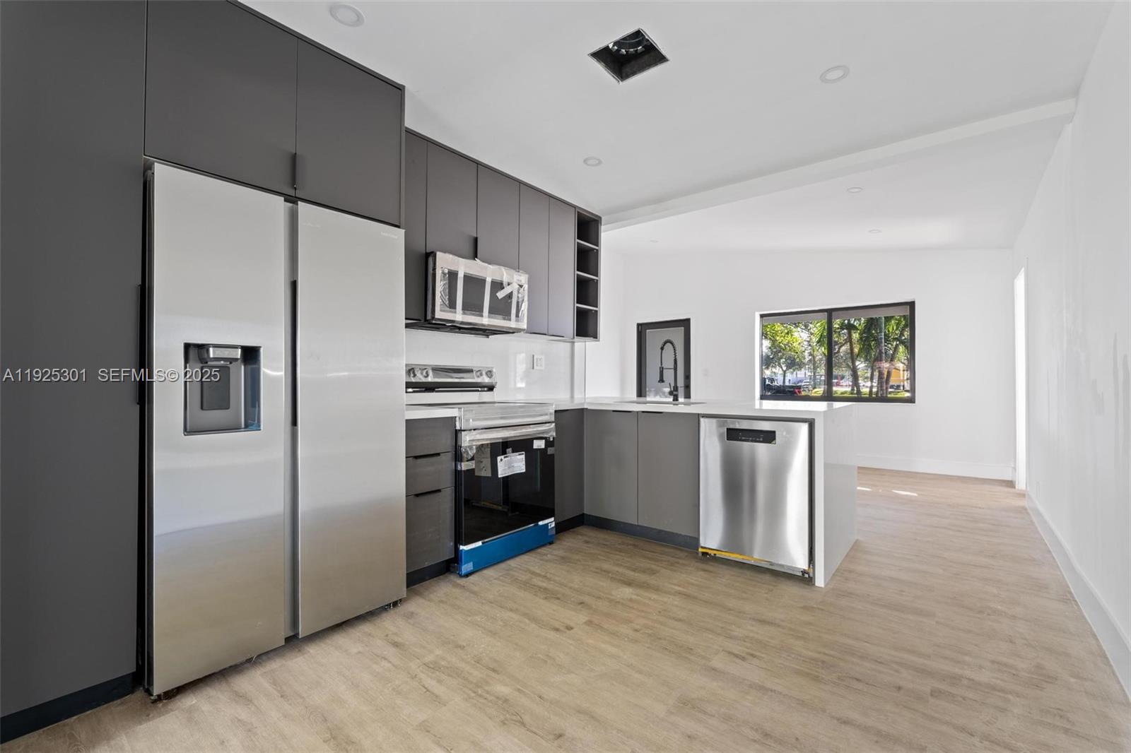 3 Ronald Road West Park, FL 33023 - Photo 4 of 34