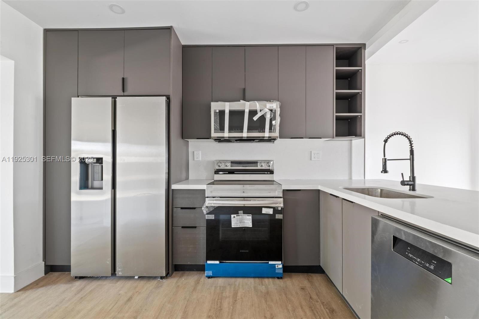 3 Ronald Road West Park, FL 33023 - Photo 5 of 34