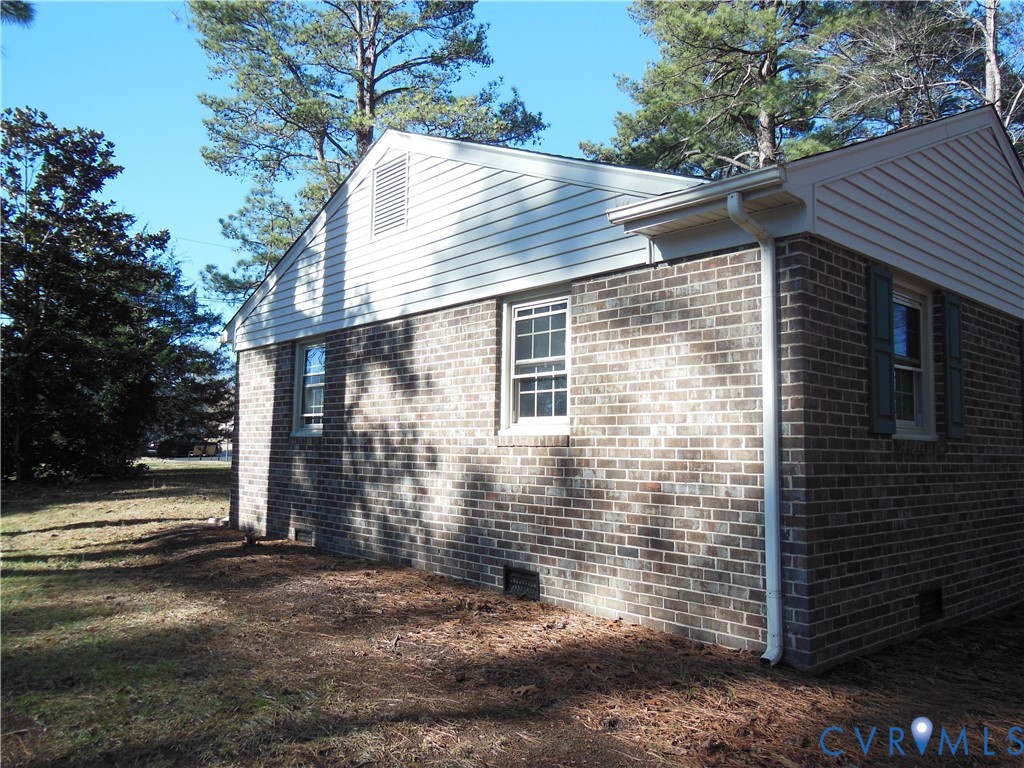 2040 Warrior Trail Chesterfield, VA 23236 - Photo 2 of 26 Left side