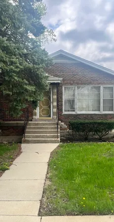 $139,000 | 1127 West 123rd Street, Calumet Park, IL 60827