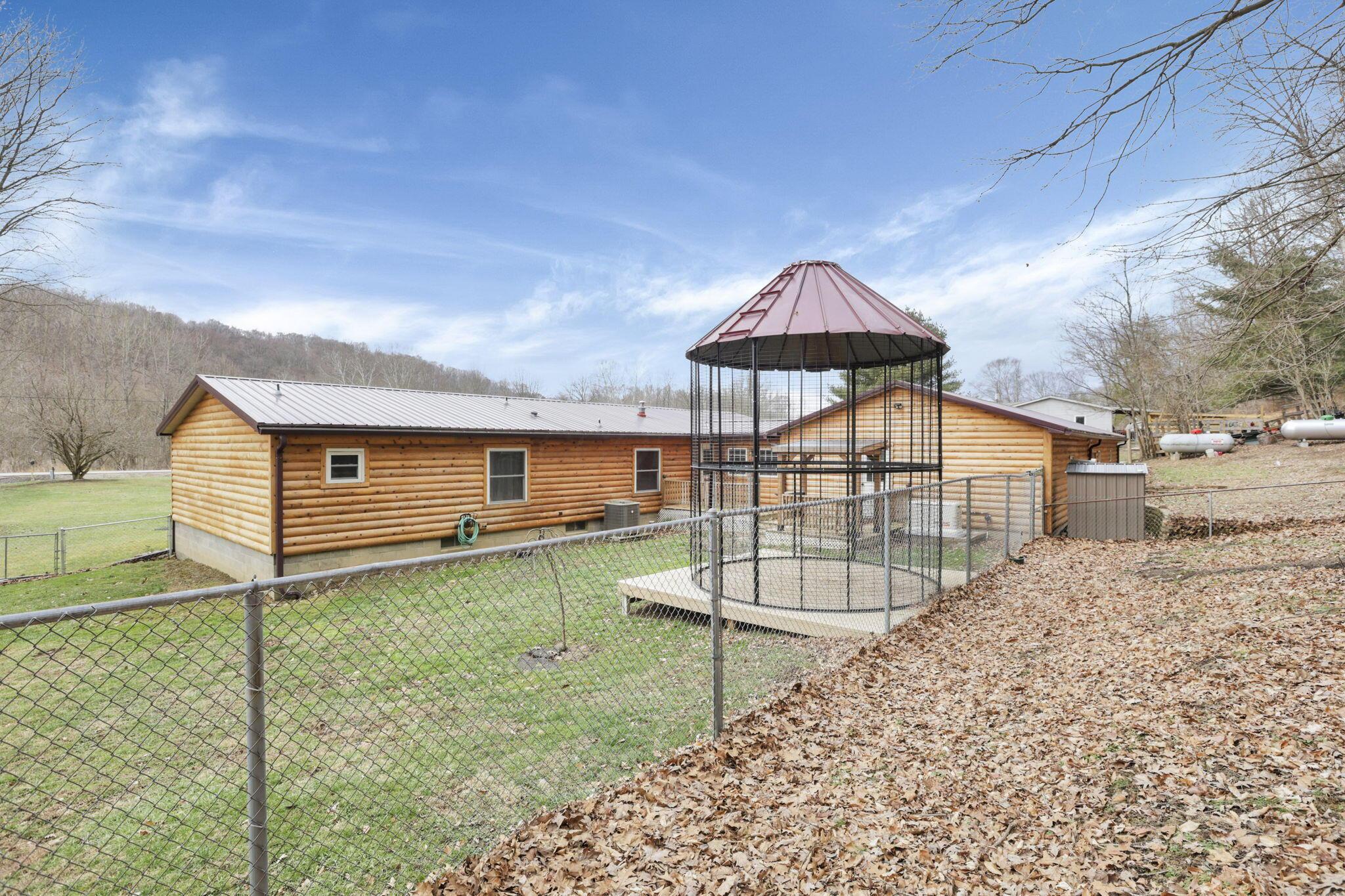 10960 Voris Road Logan, OH 43138 - Photo 40 of 65 39-web-or-mls-939A6737