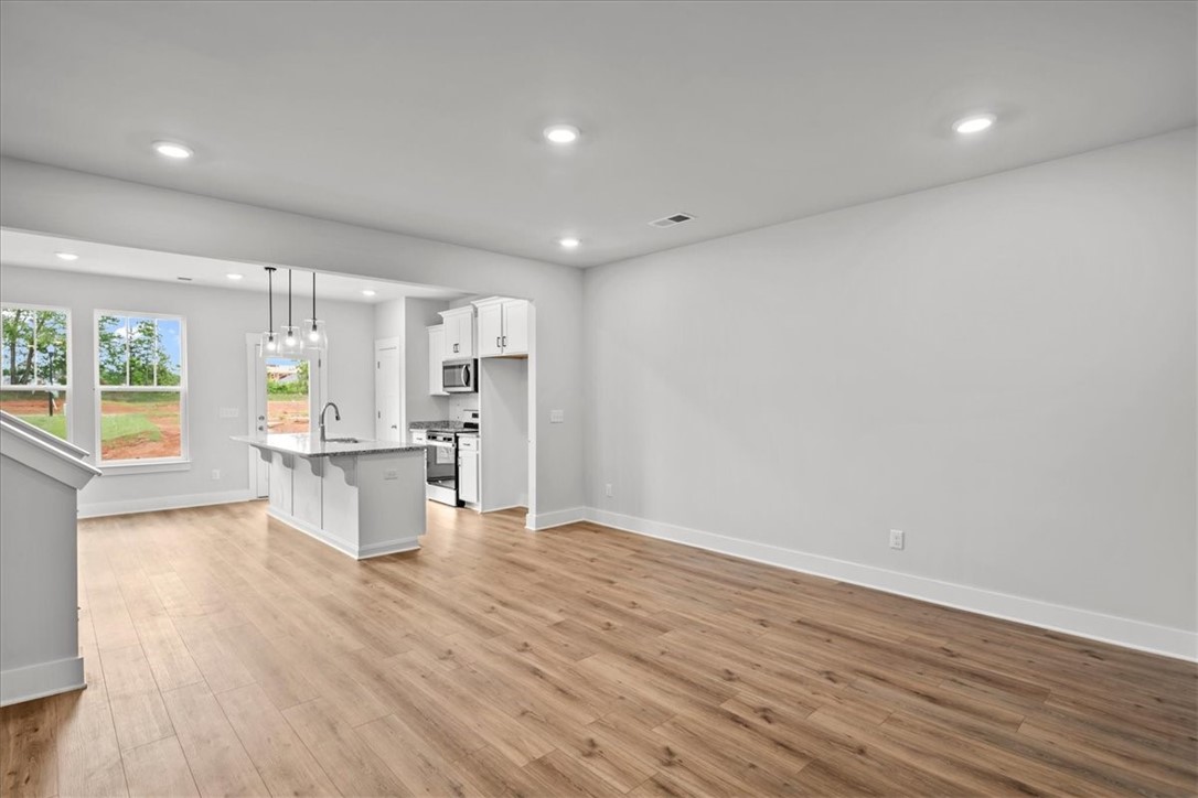 406 Hazelcote Road Greenville, SC 29611 - Photo 10 of 28 Gallery Image 10