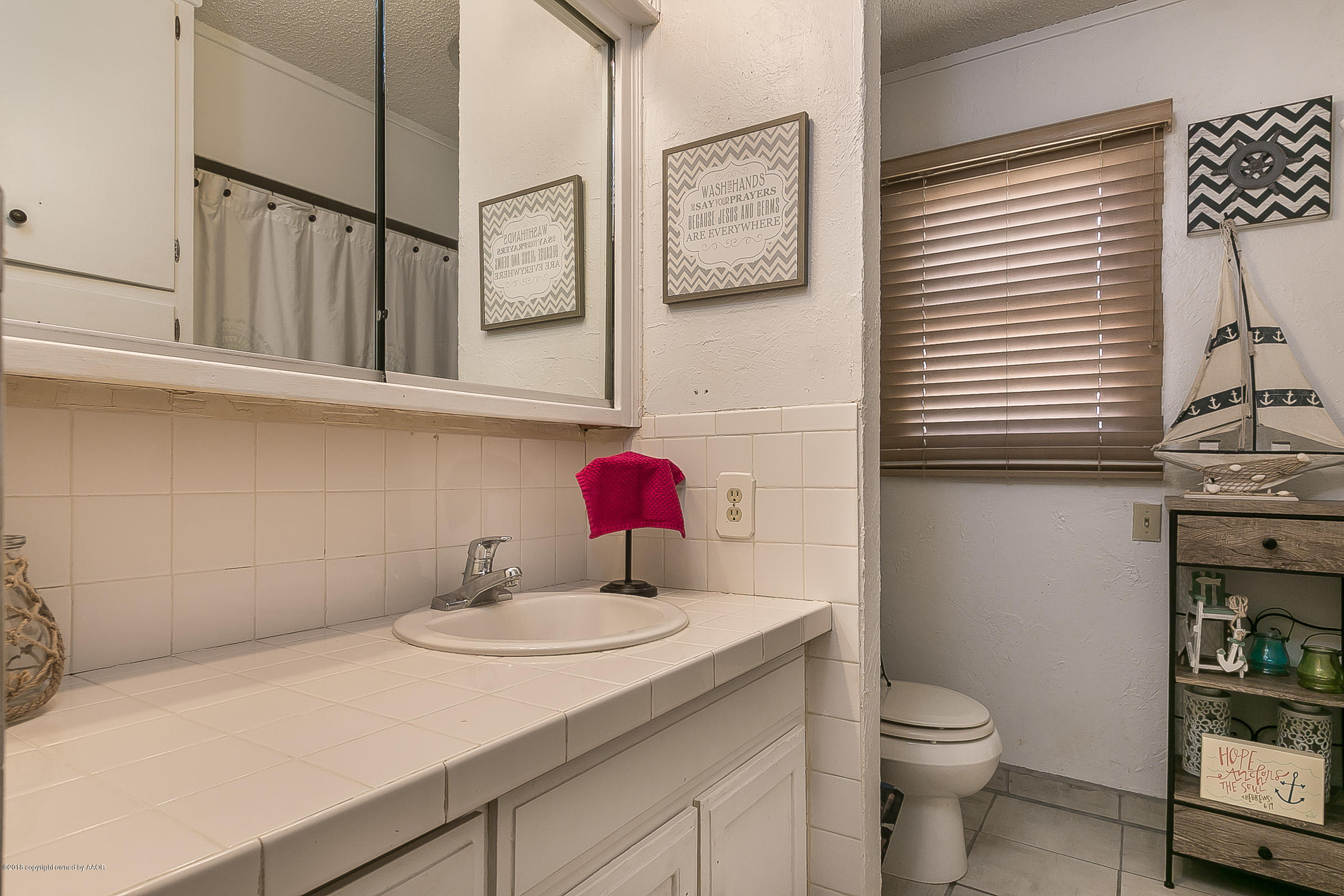 5103 Crockett Street Amarillo, TX 79110 - Photo 13 of 17 013_Bathroom 2