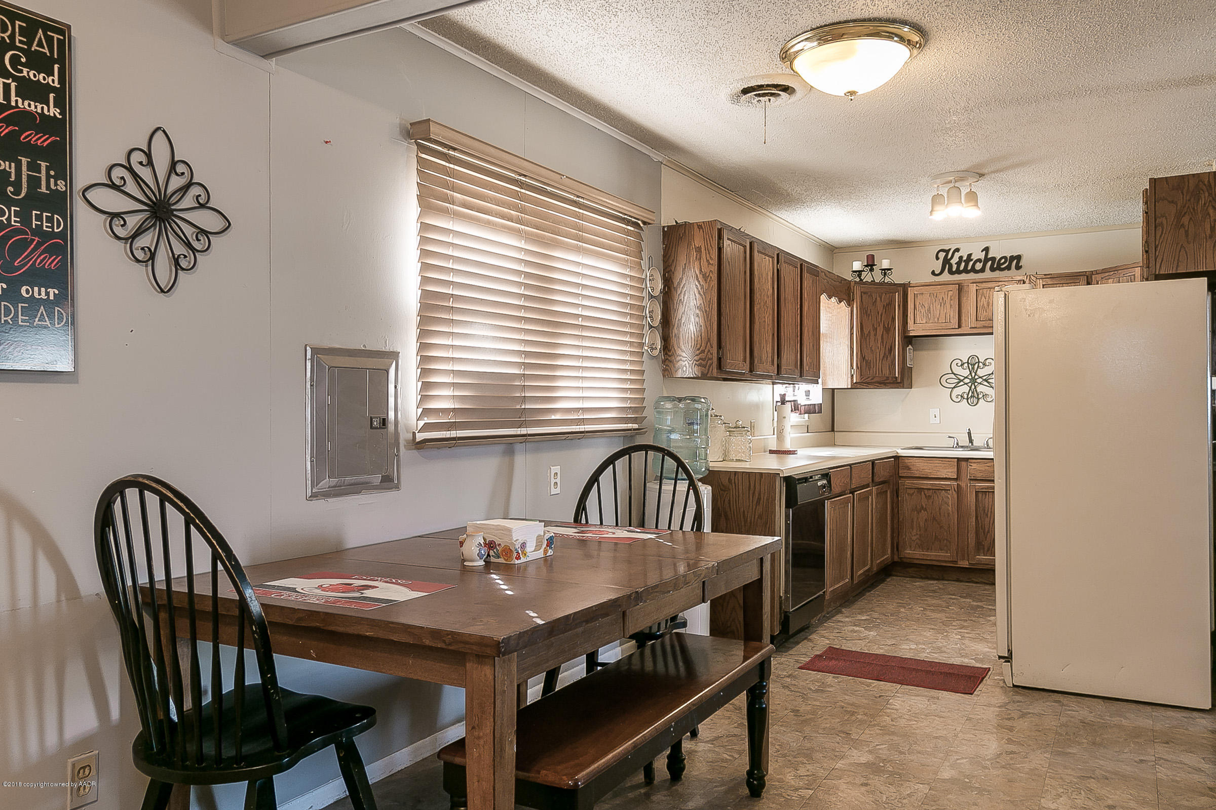 5103 Crockett Street Amarillo, TX 79110 - Photo 5 of 17 005_Dining And Kitchen