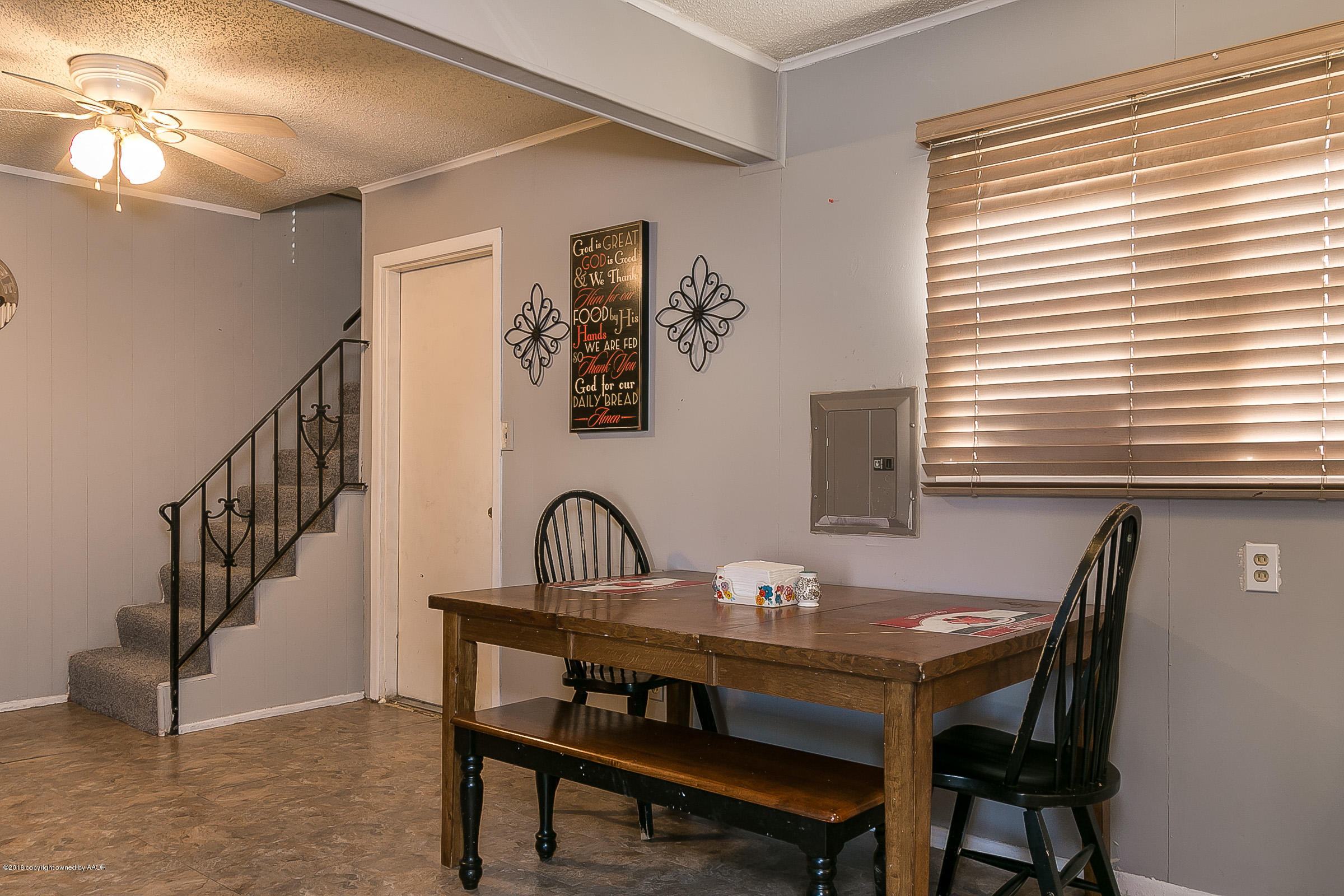 5103 Crockett Street Amarillo, TX 79110 - Photo 8 of 17 008_Dining Room