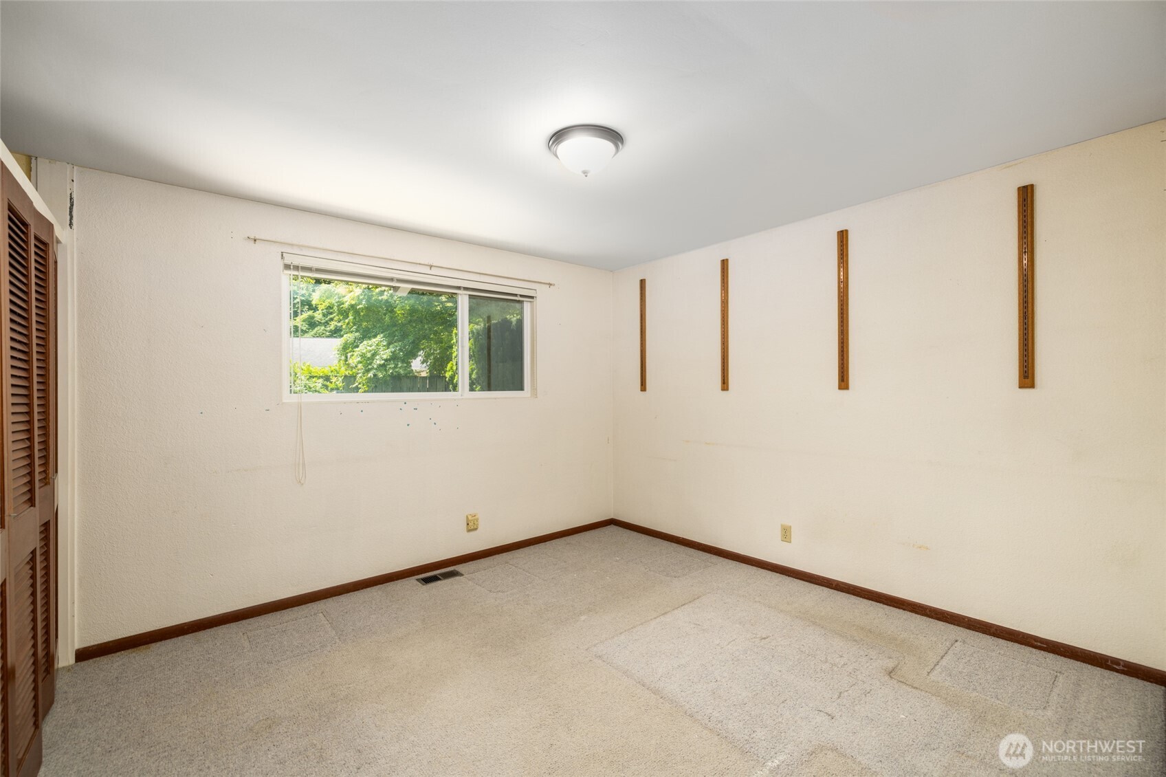 21316 Rolling Ridge Drive Sedro-Woolley, WA 98284 - Photo 21 of 37 an empty room with windows