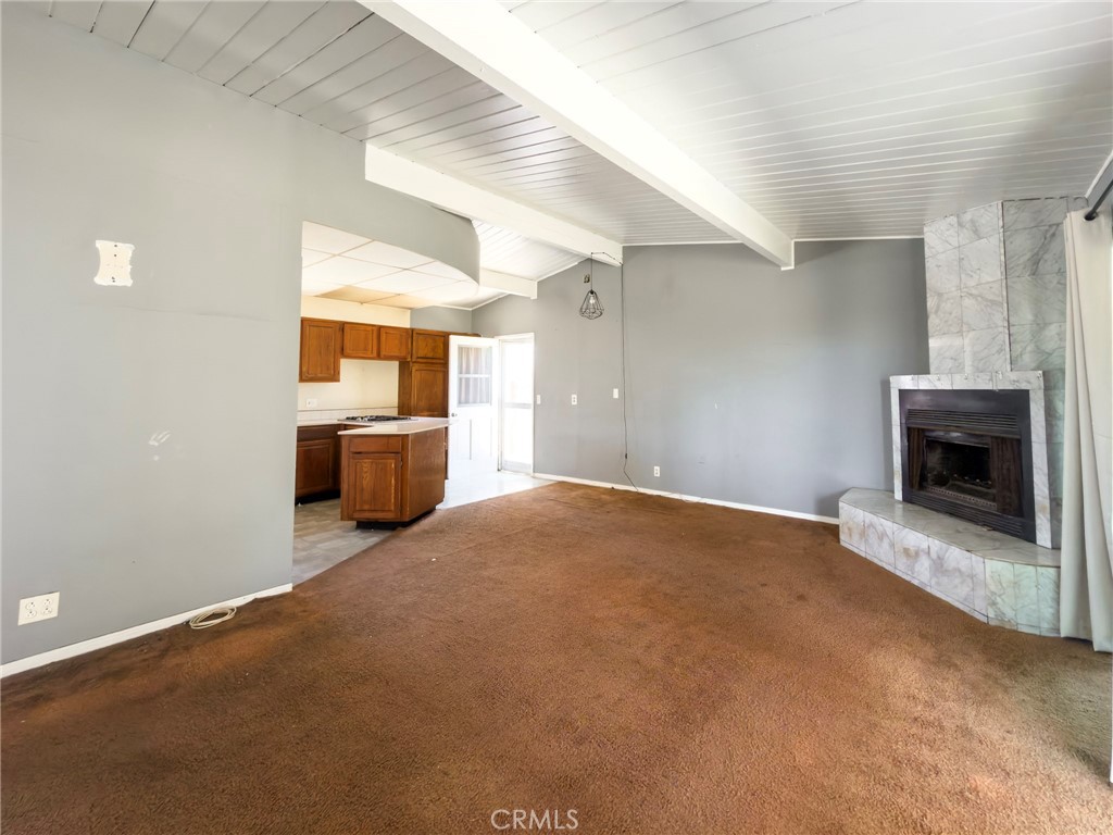 9892 West Chanticleer Road Anaheim, CA 92804 - Photo 18 of 28 Living Room