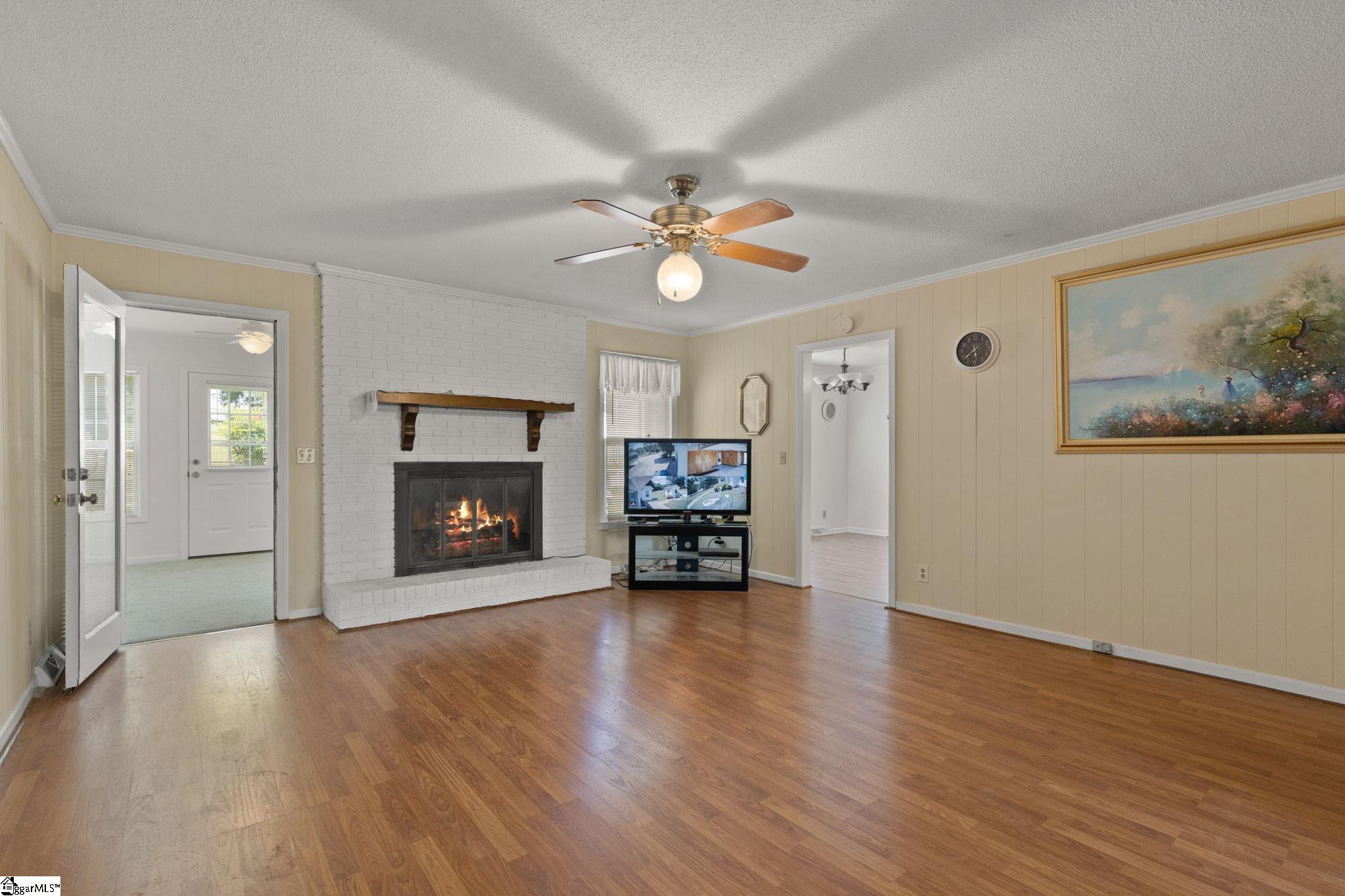 37 Wrenn Road Taylors, SC 29687 - Photo 2 of 30