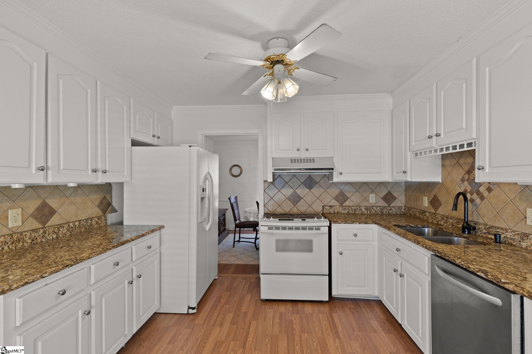 37 Wrenn Road Taylors, SC 29687 - Photo 8 of 30