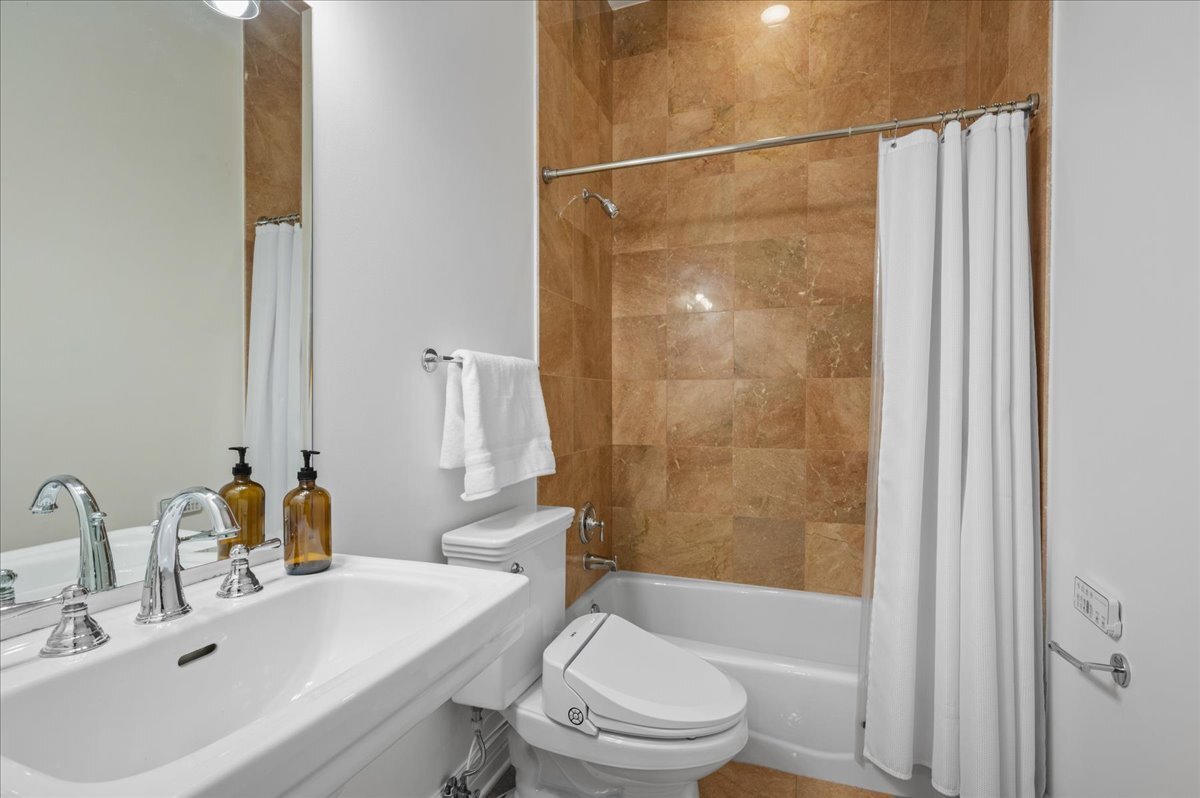 1148 West Monroe Street, Unit 6SE Chicago, IL 60607 - Photo 13 of 22