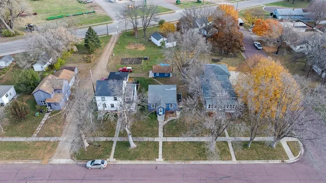$47,500 | 912 Rowland Street, Tracy, MN 56175