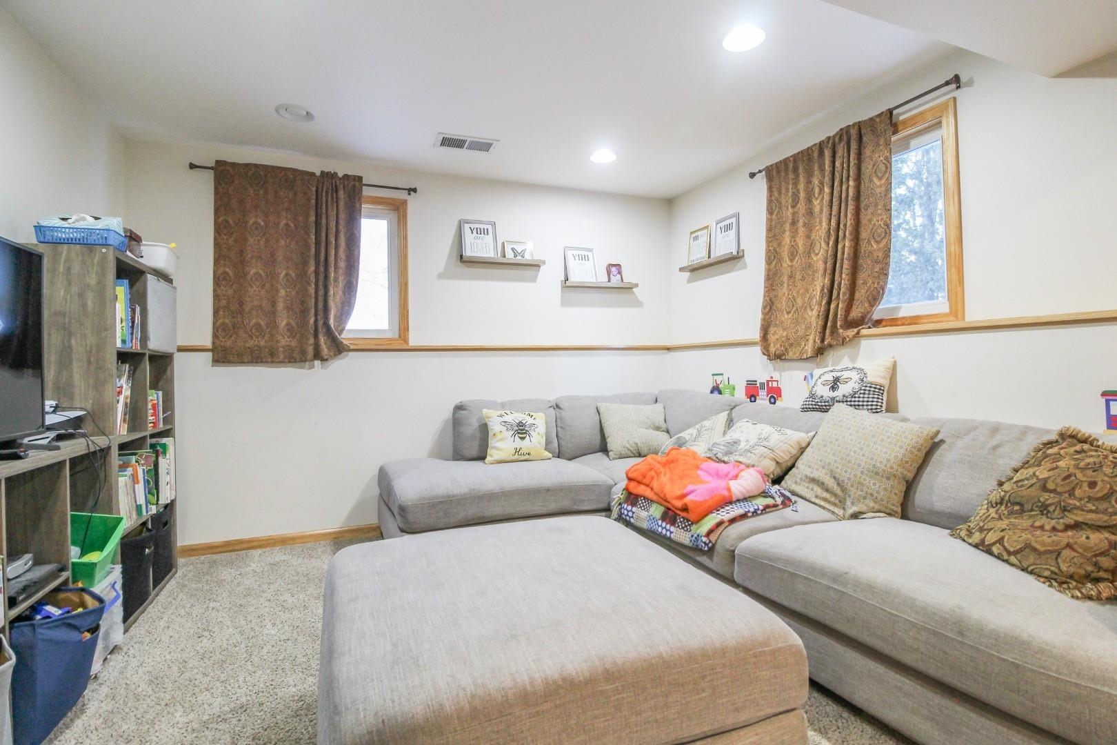 218 Sullivan Street Cambridge, WI 53523 - Photo 22 of 48