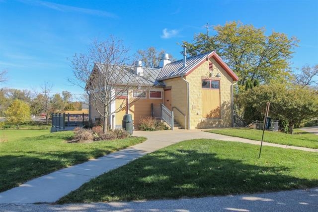 218 Sullivan Street Cambridge, WI 53523 - Photo 41 of 48