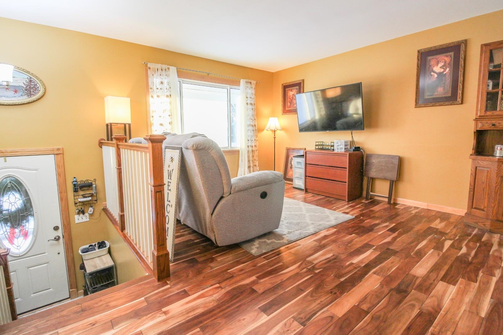 218 Sullivan Street Cambridge, WI 53523 - Photo 5 of 48