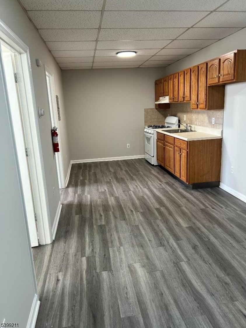 111 Anderson Avenue, Unit 5 Fairview, NJ 07022 - Photo 2 of 13