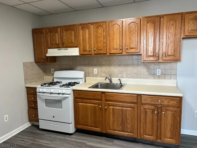 $1,700 | 111 Anderson Avenue, Unit 5, Fairview, NJ 07022