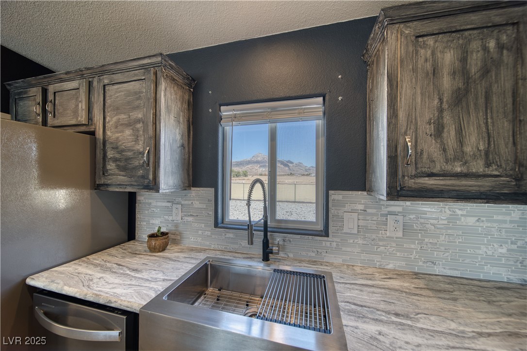 3750 West Blosser Ranch Road, Unit 2 Pahrump, NV 89060 - Photo 11 of 27