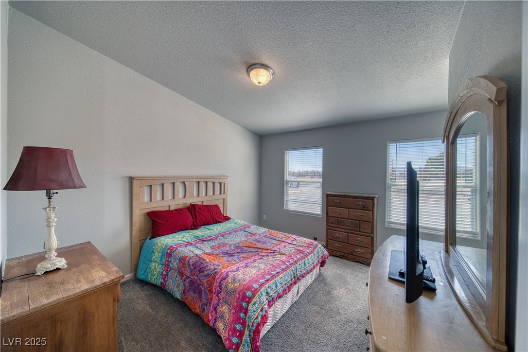 3750 West Blosser Ranch Road, Unit 2 Pahrump, NV 89060 - Photo 17 of 27 Walk in closet