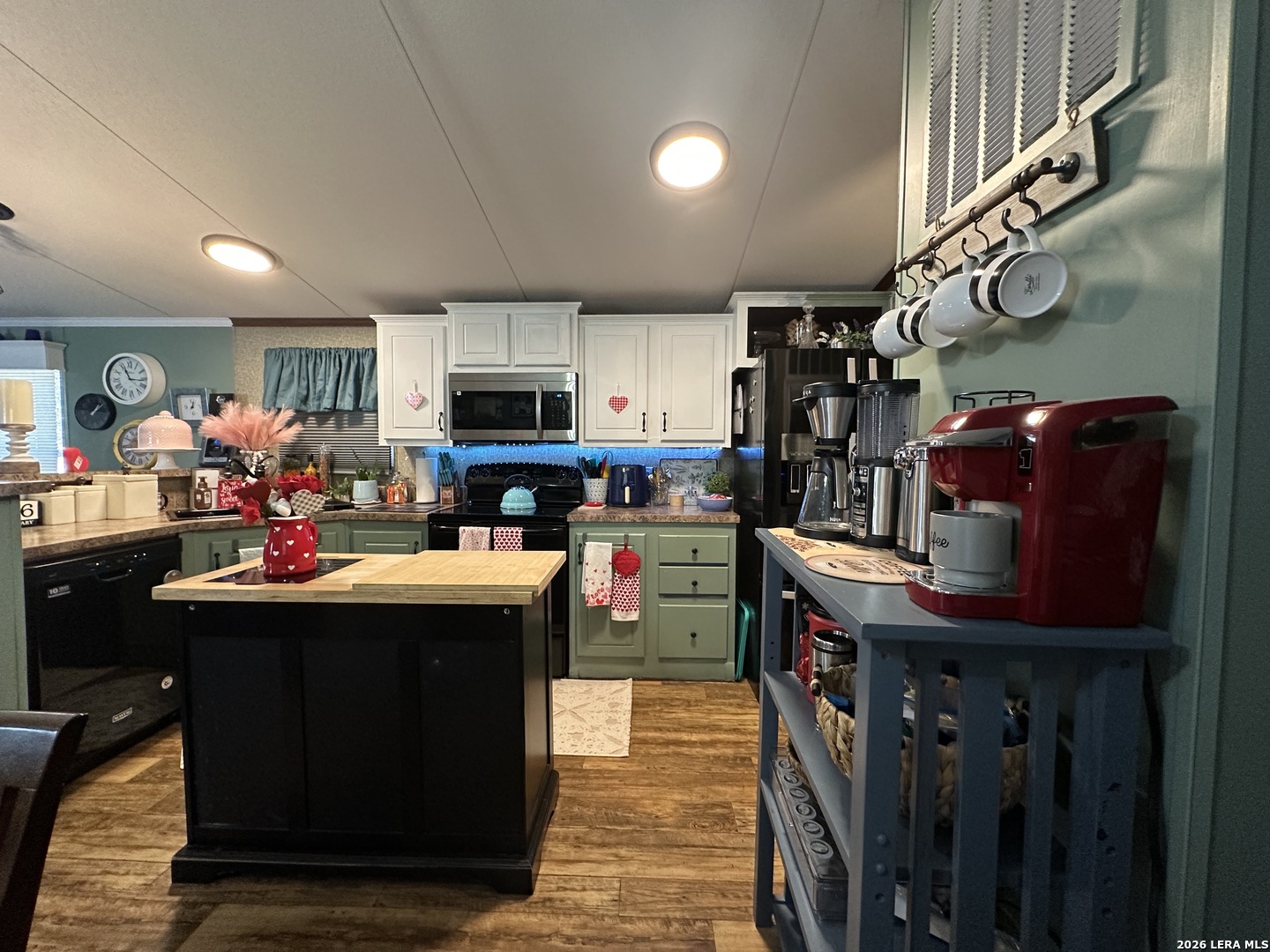 261 Pr 1514 Bandera, TX 78003 - Photo 13 of 29