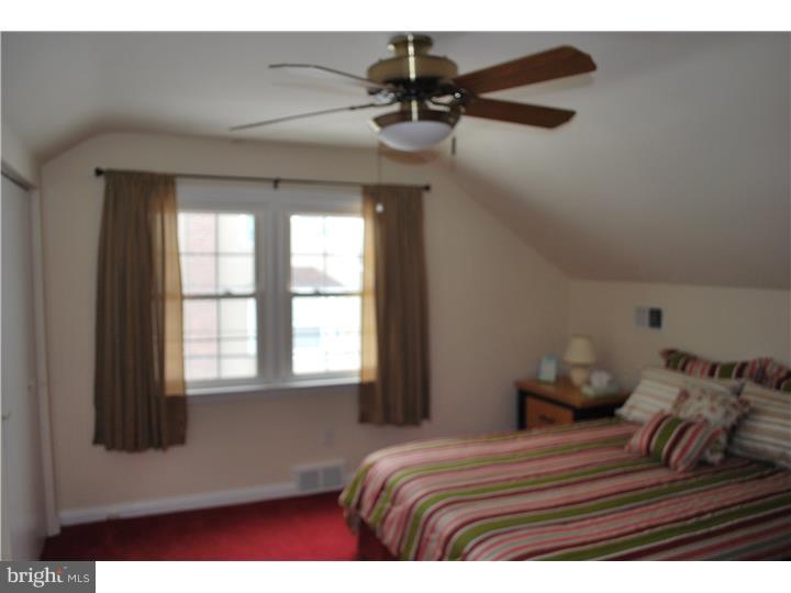 327 Kent Road Springfield, PA 19064 - Photo 16 of 25 Bedroom 3