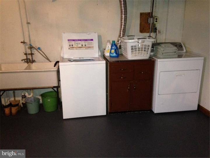 327 Kent Road Springfield, PA 19064 - Photo 21 of 25 Laundry Room