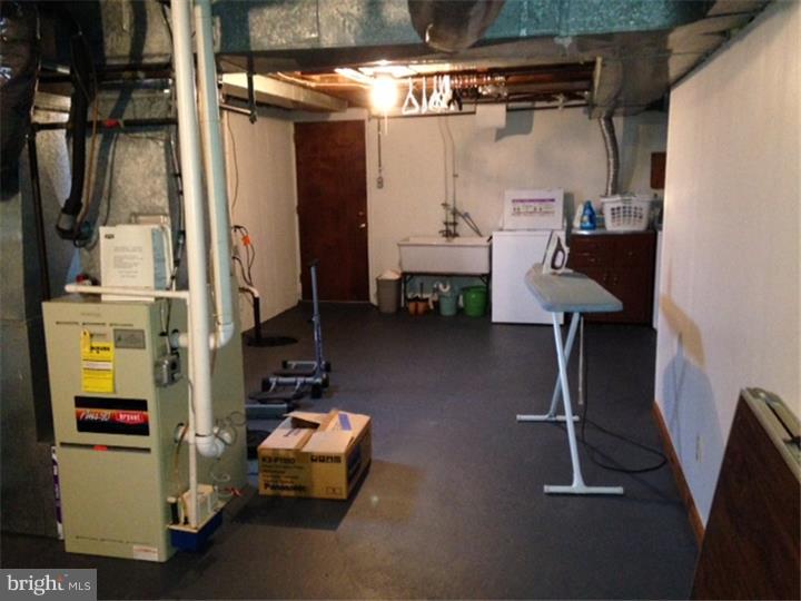327 Kent Road Springfield, PA 19064 - Photo 22 of 25 Walk-out Basement