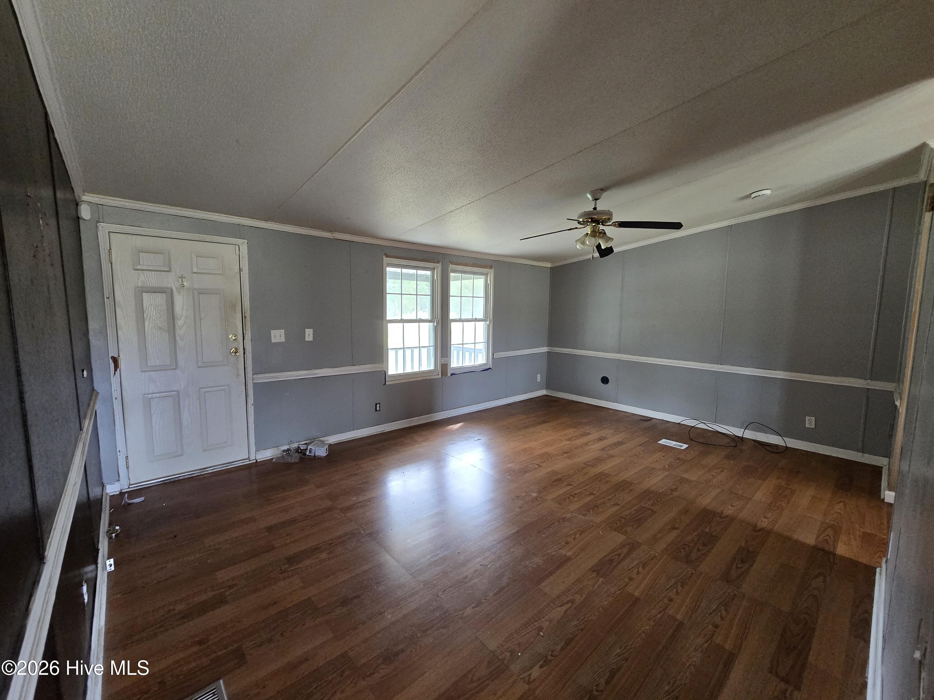 12067 Highway 32 Roper, NC 27970 - Photo 5 of 19 Living Room