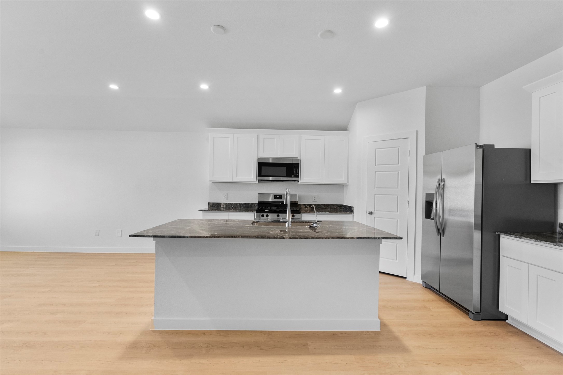 1514 Native Reef Iowa Colony, TX 77583 - Photo 9 of 22