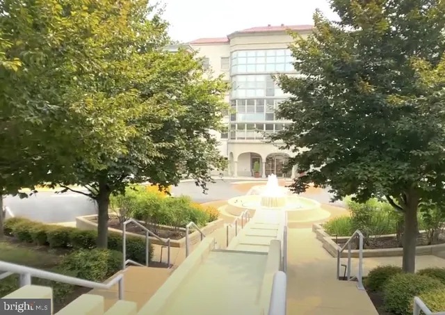 $450,000 | 19385 Cypress Ridge Terrace, Unit 920, Leesburg, VA 20176