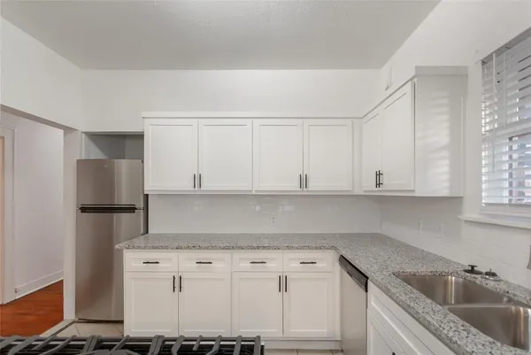 $1,950 | 5708 Live Oak Street, Dallas, TX 75206