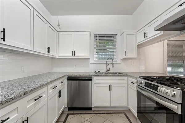 $1,950 | 5708 Live Oak Street, Dallas, TX 75206