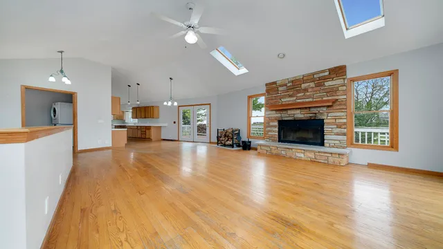 $329,000 | 9020 East Flagg Road, Rochelle, IL 61068