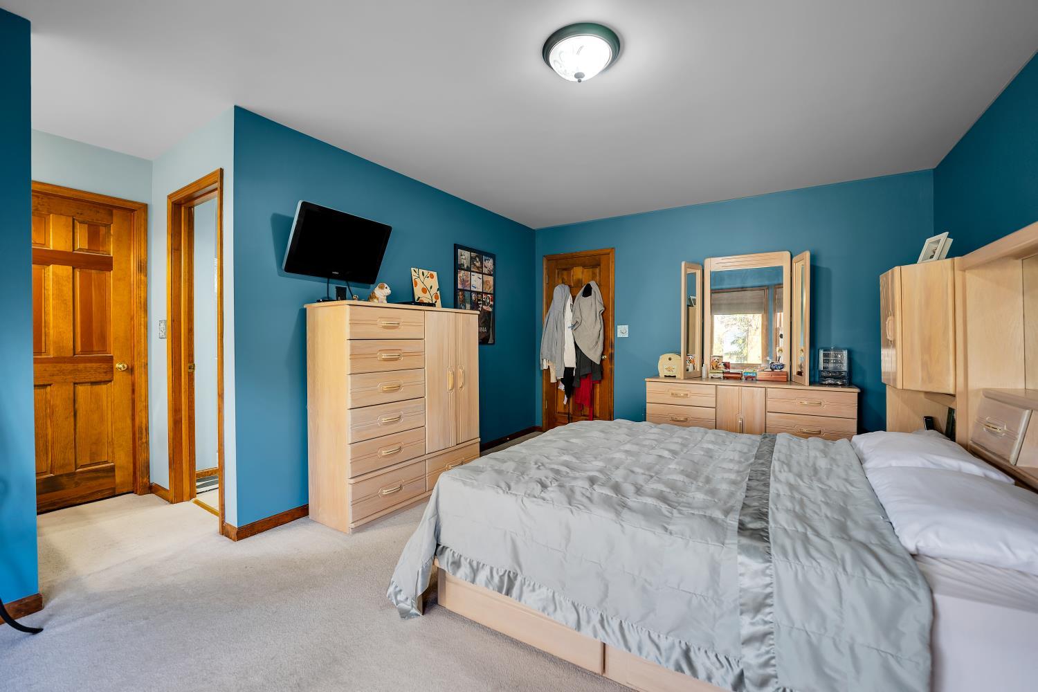 952 Pearson Road Cary, IL 60013 - Photo 16 of 39 Gallery Image 16