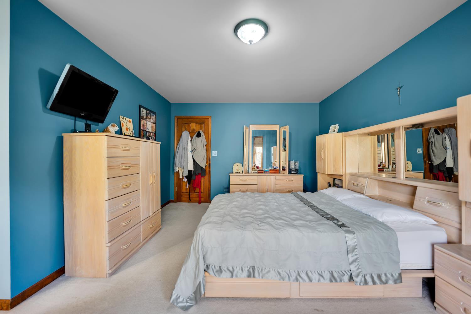 952 Pearson Road Cary, IL 60013 - Photo 17 of 39 Gallery Image 17