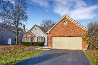 952 Pearson Road Cary, IL 60013 - Photo 2 of 39 Gallery Image 2