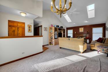 952 Pearson Road Cary, IL 60013 - Photo 5 of 39 Gallery Image 5
