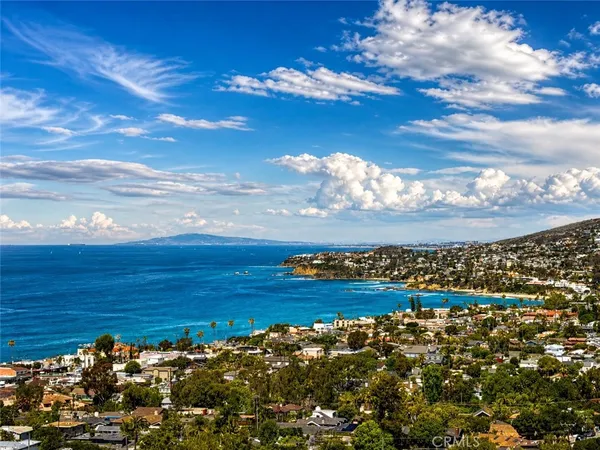 $3,250,000 | 2147 Crestview Drive, Laguna Beach, CA 92651