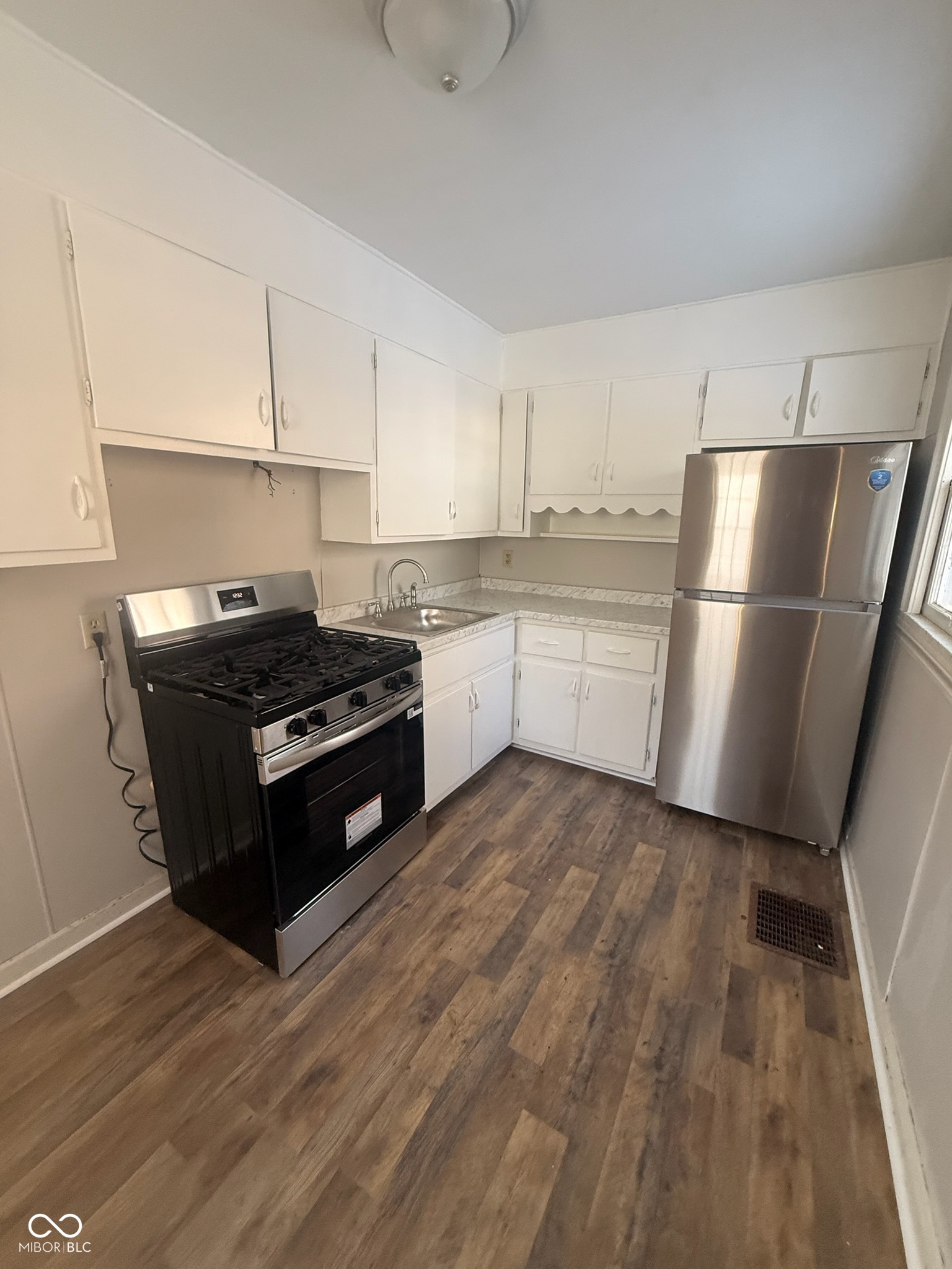 1812 Halford Street Anderson, IN 46016 - Photo 4 of 14